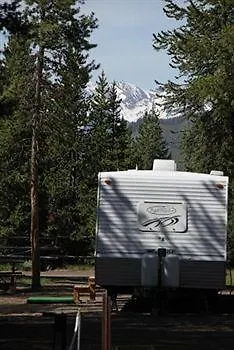 Headwaters & At Flagg Ranch Lodge *