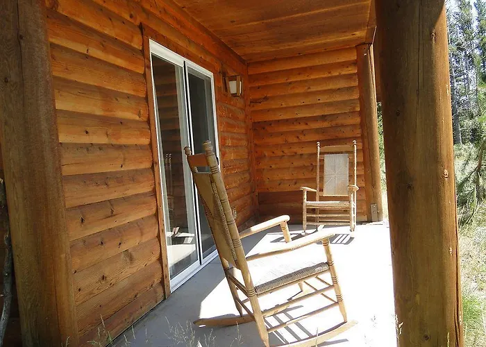 Lodge Headwaters & At Flagg Ranch