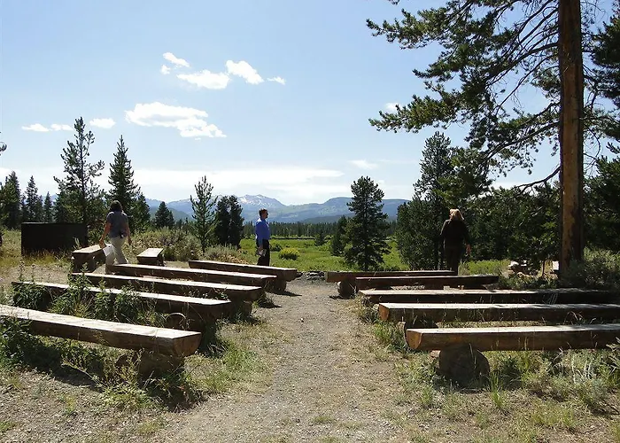 Headwaters & At Flagg Ranch Lodge *