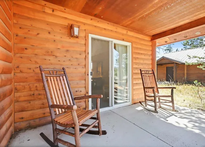 Lodge Headwaters & At Flagg Ranch
