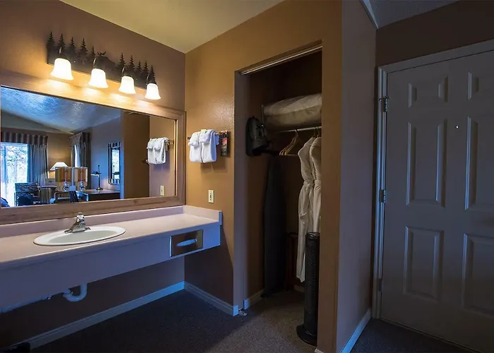 Lodge Headwaters & At Flagg Ranch Colter Bay Village